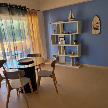 Marinho - 2 Bedroom 2 Bathroom Ground Floor With Communal Pool And Gardens *