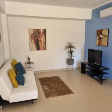 Apartment Marinho - 2 Bedroom 2 Bathroom Ground Floor With Communal Pool And Gardens Conceicao (Faro)
